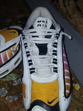 Nike White, Yellow, Pink Gradient Mesh Running Shoes